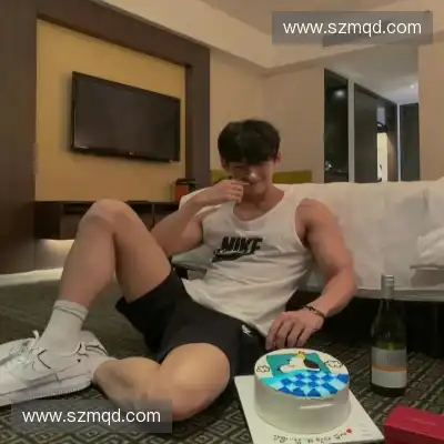 陈绚嫱